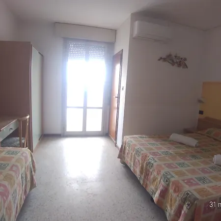 Rosy Hotel