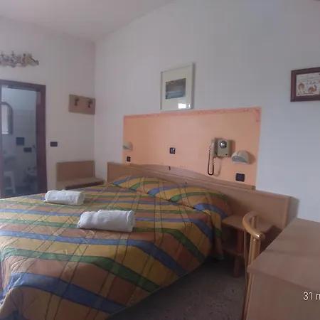 Hotel Rosy 2*