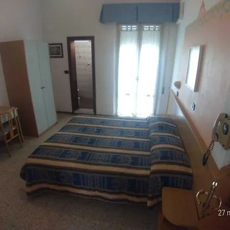 Rosy Hotell