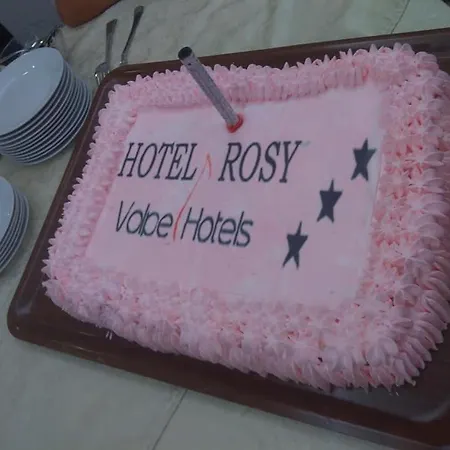 فندق Rosy 2*