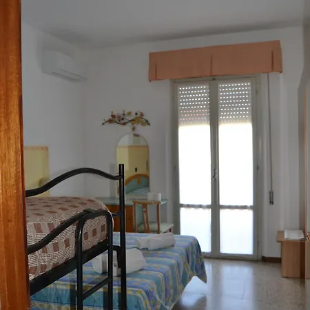 Rosy Hotel