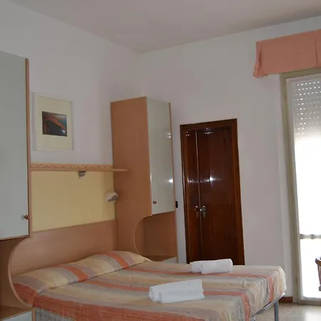 Hotel Rosy 2*